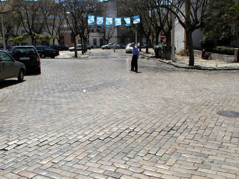 05c - The cobblestone roads of Faro